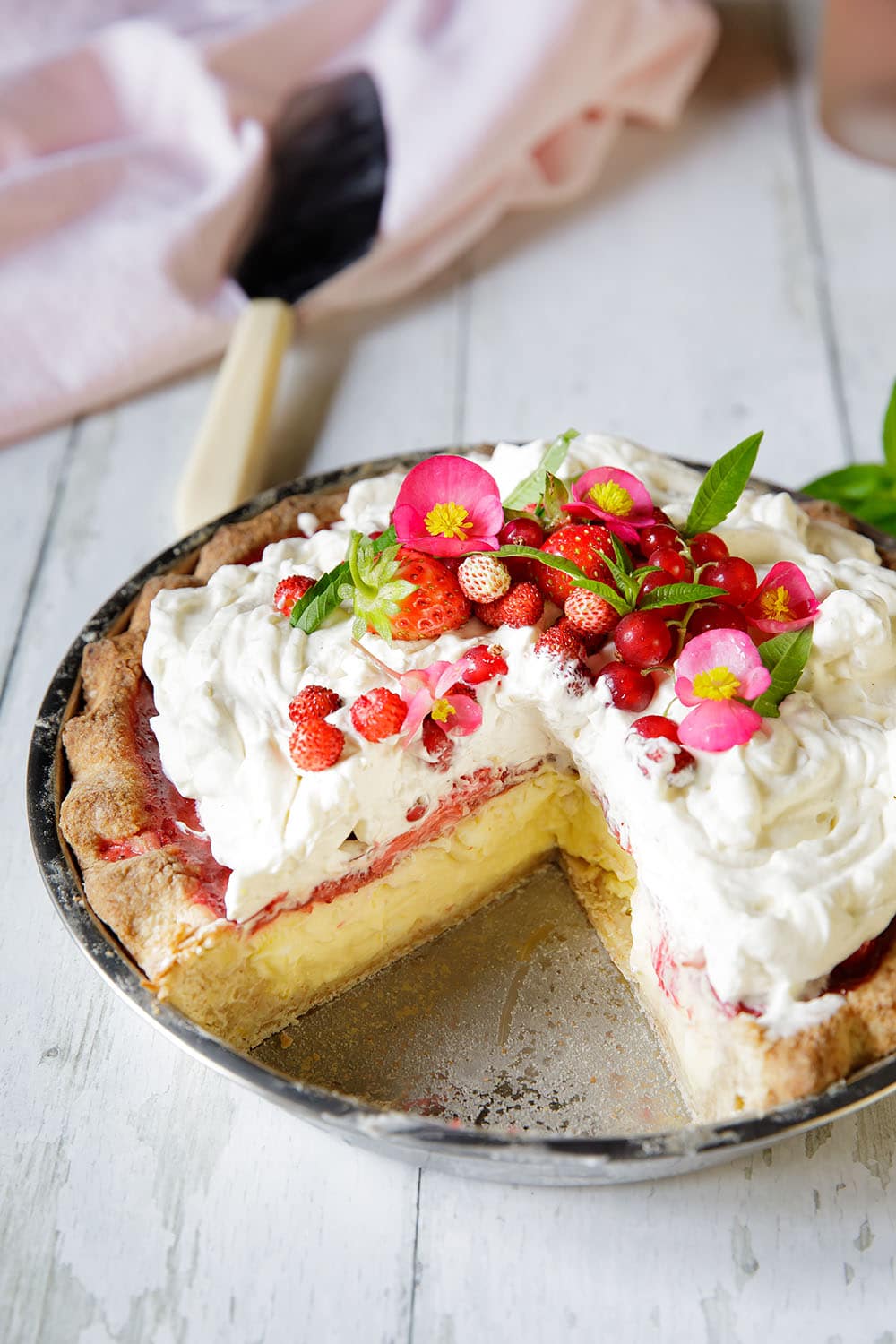 Tarte Aux Fraises A La Creme De Chevre Frais Et Citron Et A La Chantilly