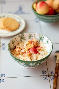 Fromage blanc aux nectarines. 